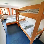 Barborka - Národní Park Krkonoše, Sauna, Bazén, Dětské Hřiště, Gril, 6 Pokojů, Kuchyň, Společenská Místnost S Krbem
