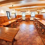 Barborka - Národní Park Krkonoše, Sauna, Bazén, Dětské Hřiště, Gril, 6 Pokojů, Kuchyň, Společenská Místnost S Krbem