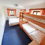 Barborka - Národní Park Krkonoše, Sauna, Bazén, Dětské Hřiště, Gril, 6 Pokojů, Kuchyň, Společenská Místnost S Krbem *
