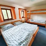 Chalet Barborka - Národní Park Krkonoše, Sauna, Bazén, Dětské Hřiště, Gril, 6 Pokojů, Kuchyň, Společenská Místnost S Krbem