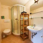 Chalet Barborka - Národní Park Krkonoše, Sauna, Bazén, Dětské Hřiště, Gril, 6 Pokojů, Kuchyň, Společenská Místnost S Krbem Vrchlabí