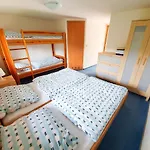 Chalet Barborka - Národní Park Krkonoše, Sauna, Bazén, Dětské Hřiště, Gril, 6 Pokojů, Kuchyň, Společenská Místnost S Krbem *