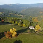 Barborka - Národní Park Krkonoše, Sauna, Bazén, Dětské Hřiště, Gril, 6 Pokojů, Kuchyň, Společenská Místnost S Krbem Chalet
