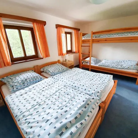 Chalet Barborka - Národní Park Krkonoše, Sauna, Bazén, Dětské Hřiště, Gril, 6 Pokojů, Kuchyň, Společenská Místnost S Krbem