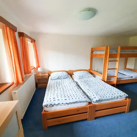 Chalet Barborka - Národní Park Krkonoše, Sauna, Bazén, Dětské Hřiště, Gril, 6 Pokojů, Kuchyň, Společenská Místnost S Krbem