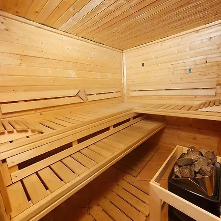 Barborka - Národní Park Krkonoše, Sauna, Bazén, Dětské Hřiště, Gril, 6 Pokojů, Kuchyň, Společenská Místnost S Krbem Chalet